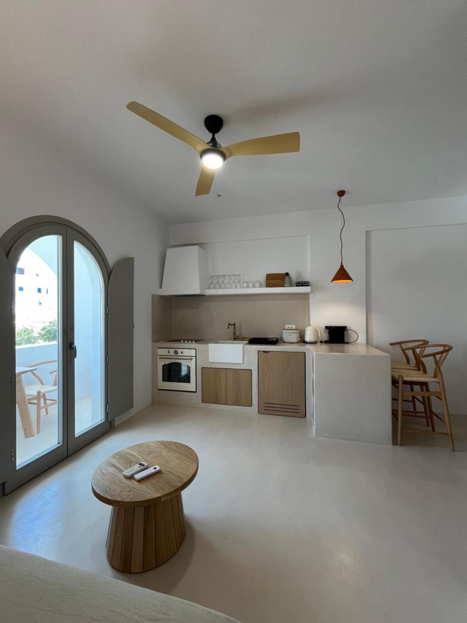 Ios Alcyon Blue Suites Exterior photo