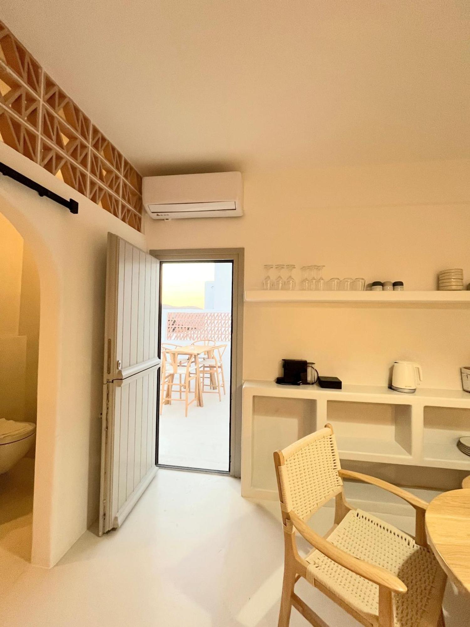 Ios Alcyon Blue Suites Exterior photo
